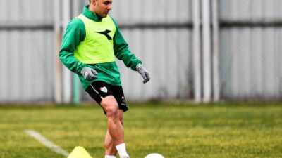 BURSASPOR'DA NAZİLLİ BELEDİYESPOR MAÇI HAZIRLIKLARI DEVAM EDİYOR.