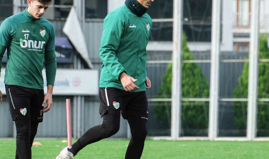 BURSASPOR'DA DEVRE ARASI ÇALIŞMALARI DEVAM EDİYOR.