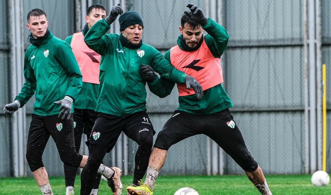 BURSASPOR ARA VERMEDEN HAZIRLIKLARINA BAŞLADI.