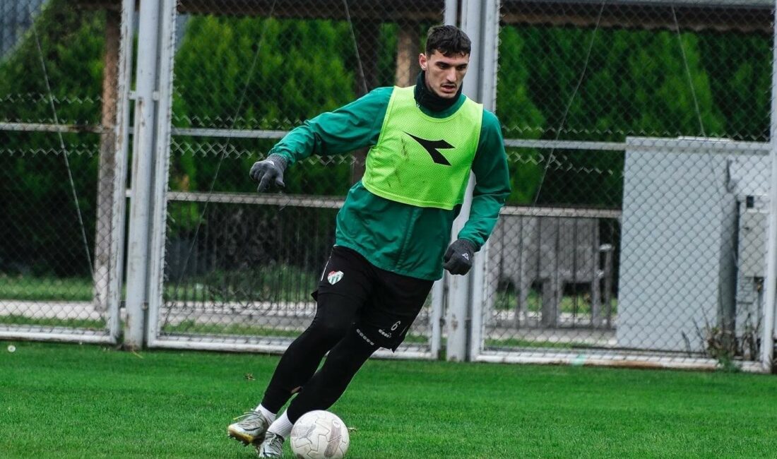 Bursaspor’da Yeni Mersin İdman Yurdu maçı hazırlıkları sürüyor BURSASPOR, YENİ MERSİN İDMAN YURDU MAÇI HAZIRLIKLARINA BUGÜN YAPTIĞI TAKTİK