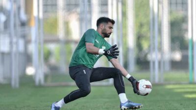 CANBERK YURDAKUL SÖZLEŞMESİNİ TEK TARAFLI OLARAK FESHETTİ VE BURSASPOR'DAN AYRILDI.