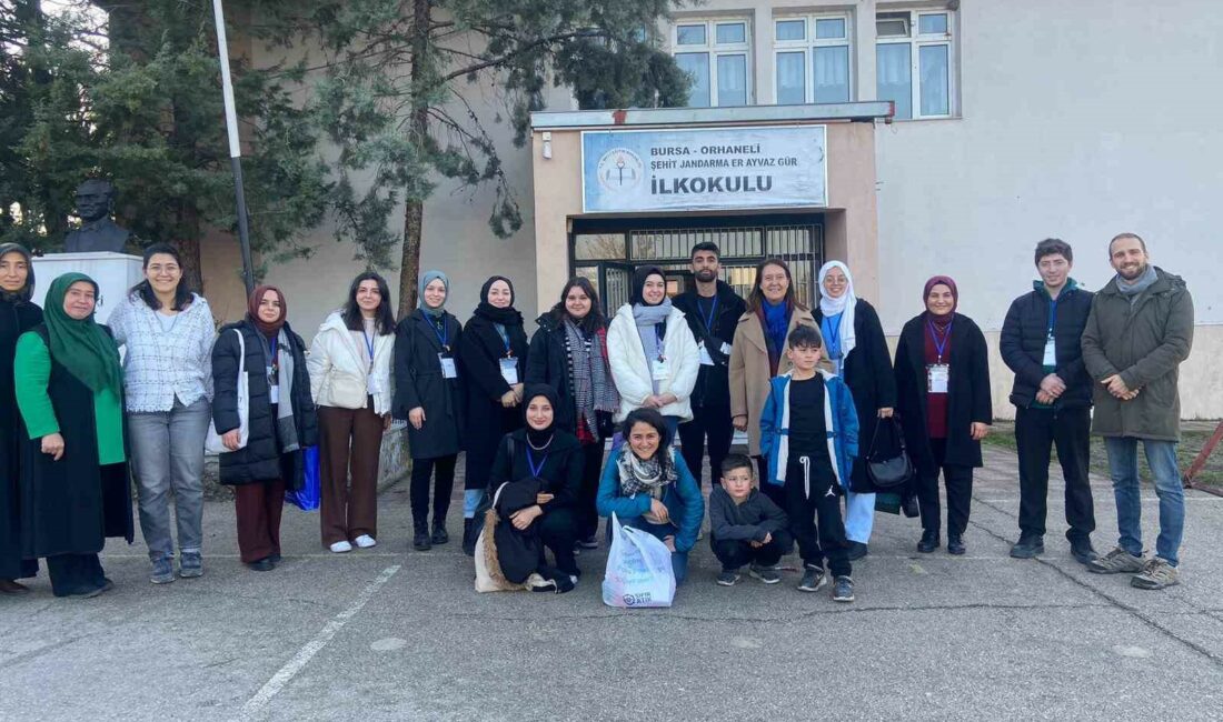 BUÜ’lü öğretmen adaylarına köy okulu deneyimi BURSA ULUDAĞ ÜNİVERSİTESİ (BUÜ) EĞİTİM FAKÜLTESİ SINIF ÖĞRETMENLİĞİ EĞİTİMİ ALAN