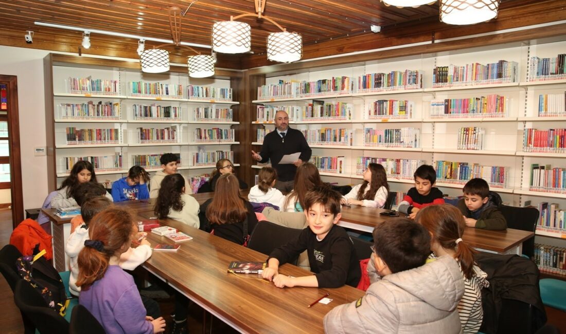 Nilüfer’de “eleştirel düşüce atölyesi” ilgi gördü Nilüfer Belediyesi, "Çocuklar İçin Eleştirel Düşünme Atölyesi" düzenledi.