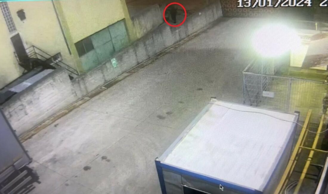 BURSA'DA 6 AY ÖNCE FABRİKADA YAKLAŞIK BİR BUÇUK AY ÇALIŞAN