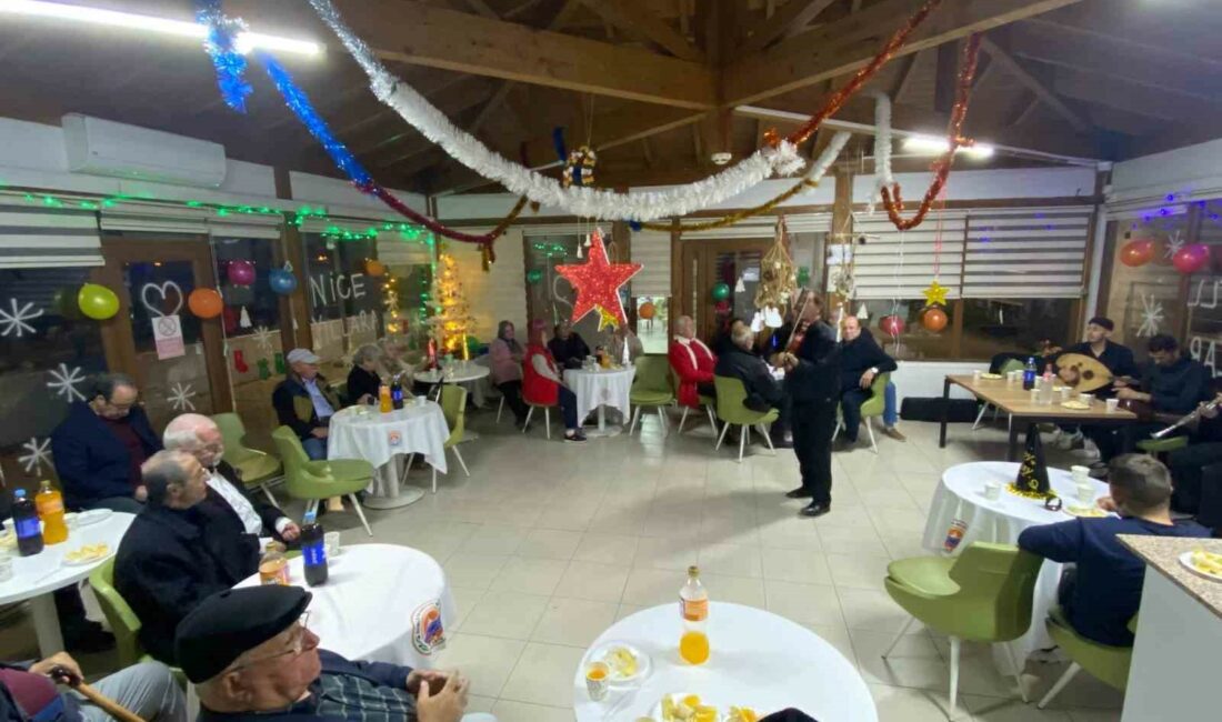 Gemlik Belediyesi yaşlı konuk evinde yılbaşı sevinci GEMLİK BELEDİYESİ KURŞUNLU YAŞLI KONUK EVİ’NDE BULUNAN YAŞLILAR YENİ YILA