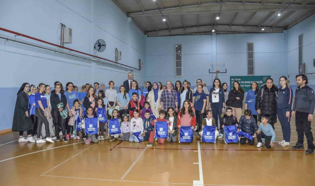 Karacabey Belediyesi’nin spora ve eğitime katkıları devam ediyor SPORUN VE SPORCUNUN KENTİ KARACABEY’DE SPORA VERİLEN KARŞILIKSIZ DESTEKLER, VATANDAŞLARDAN