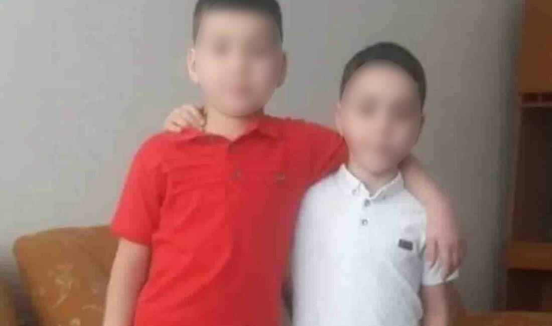 Bursa’da kayıp kardeşler bulundu KAYBOLAN 2 KARDEŞ POLİS EKİPLERİ TARAFINDAN BULUNDU