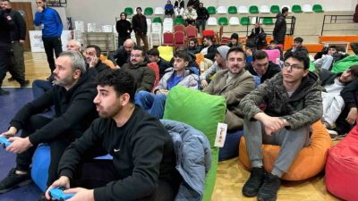 KESTEL BELEDİYESİ TARAFINDAN DÜZENLENEN VİDEO FUTBOL OYUN TURNUVASI, GENÇLER TARAFINDAN