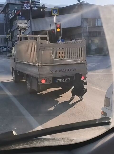 Küçük çocuk ölüme meydan okudu KÜÇÜK ÇOCUK ÖLÜME BÖYLE MEYDAN OKUDU