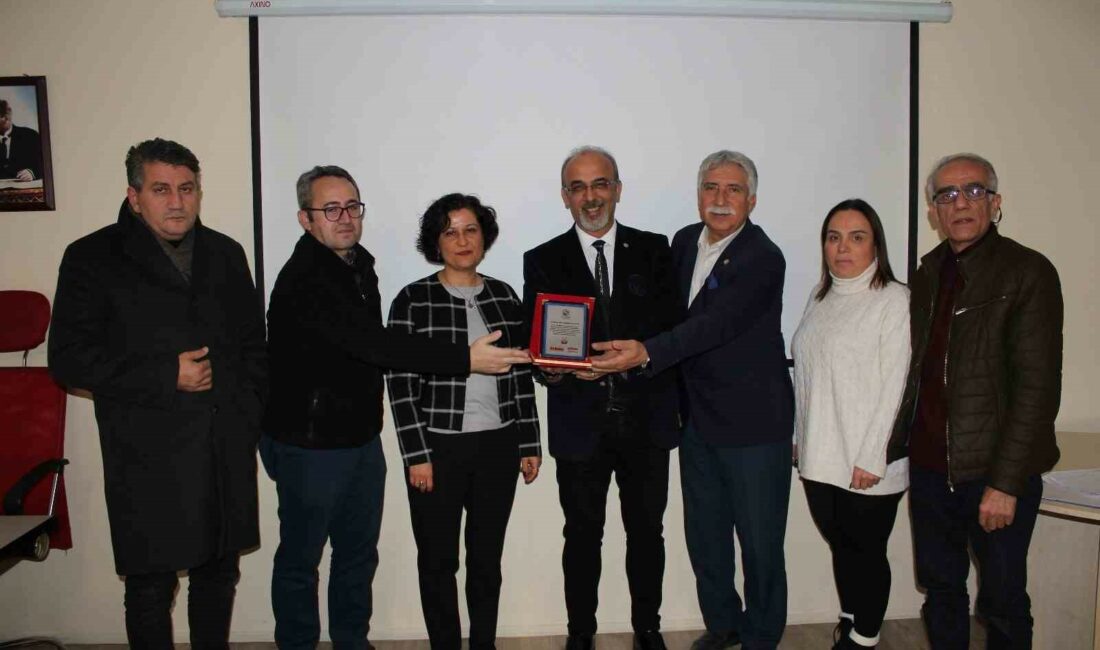 Market çalışanları eğitim sertifikalarını aldı BURSA’DAKİ YEREL MARKET ZİNCİRİ, ÇALIŞANLARININ EĞİTİMİNİ ÖN PLANDA TUTMAYA DEVAM