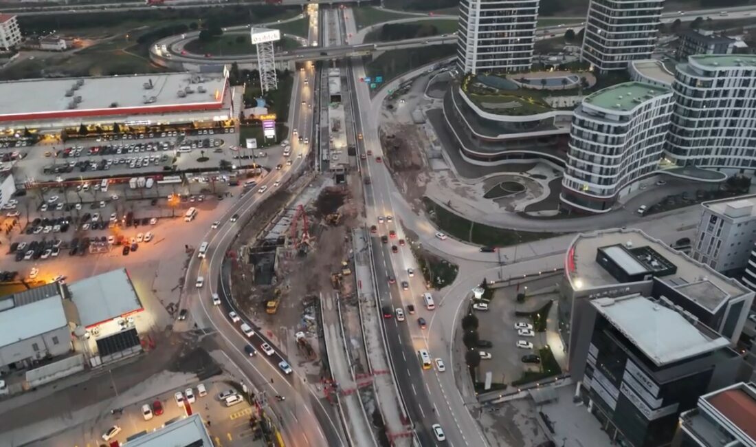 Mudanya yolu rahatladı EMEK-ŞEHİR HASTANESİ RAYLI SİSTEM HATTI ÇALIŞMALARININ TAMAMLANMASIYLA HER İKİ YÖNDE
