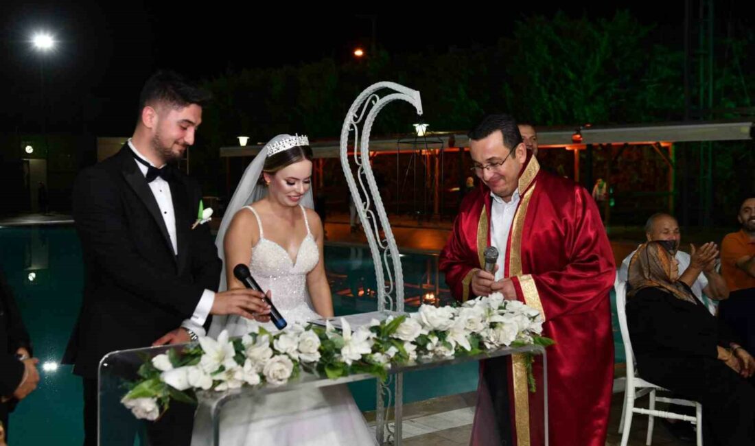 Mustafakemalpaşa’da 2023 yılında 724 nikah kıyıldı MUSTAFAKEMALPAŞA BELEDİYESİ EVLENDİRME MEMURLUĞU’NA 2023 YILINDA 724 ÇİFT NİKAH BAŞVURUSUNDA