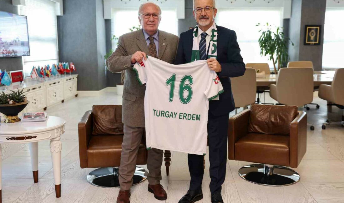 Erdem: “Bursaspor’a topyekün destek olunmalı” BURSASPOR KULÜBÜ BAŞKANI SİNAN BÜR, YÖNETİM KURULU ÜYELERİYLE BİRLİKTE NİLÜFER
