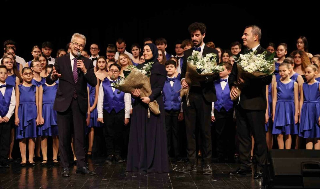 Nilüfer Çocuk ve Gençlik Korosu’ndan yeni yılın ilk konseri NİLÜFER ÇOCUK KOROSU VE NİLÜFER GENÇLİK KOROSU, YENİ YILI VERDİKLERİ