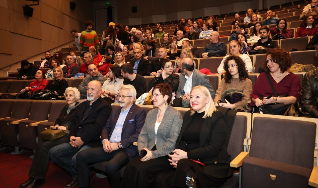 NİLÜFER ODA ORKESTRASI, KURULUŞUNUN 20’NCİ YILINDA MUHTEŞEM BİR KONSER VERDİ.