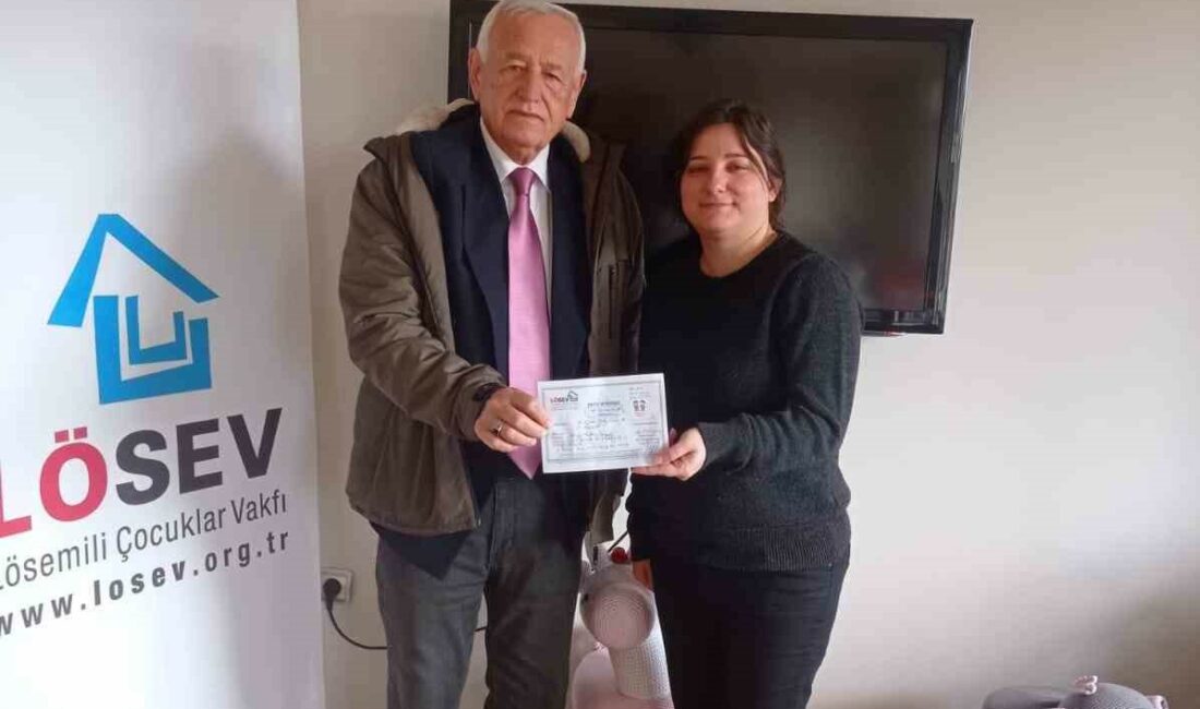 Nilüferli muhtarlardan anlamlı bağış NİLÜFER MUHTARLAR DERNEĞİ, MEHMETÇİK VAKFI VE LÖSEV’E 10’AR BİN LİRA