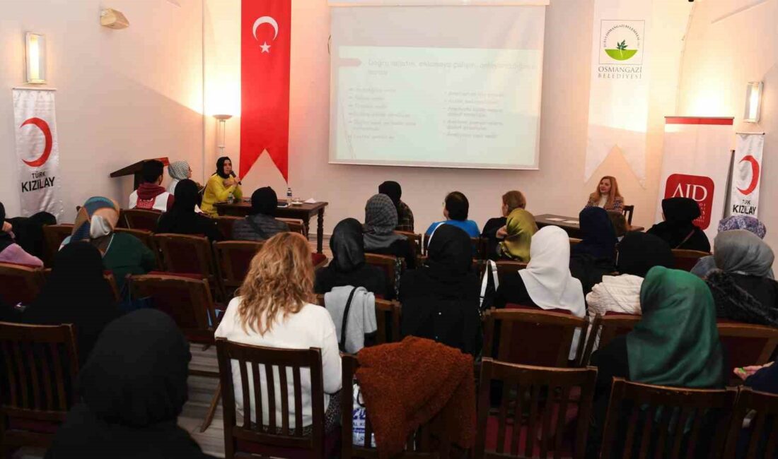 OSMANGAZİ BELEDİYESİ DÜZENLEDİĞİ SAĞLIK OKUR YAZARLIĞI EĞİTİMLERİYLE VATANDAŞLARI HASTANEDE EN