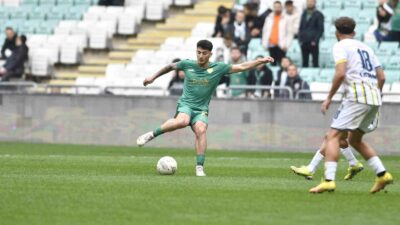 OZAN İSMAİL KOÇ, BURSASPOR'A VEDA ETTİ.