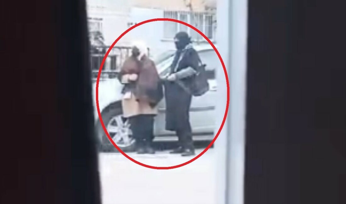 Bursa’da yankesicilik yapan kadın, kıyafet değiştirirken yakalandı BURSA'DA YANKESİCİLİK YAPAN ŞÜPHELİ, KIYAFET DEĞİŞTİRİRKEN YAKALANDI