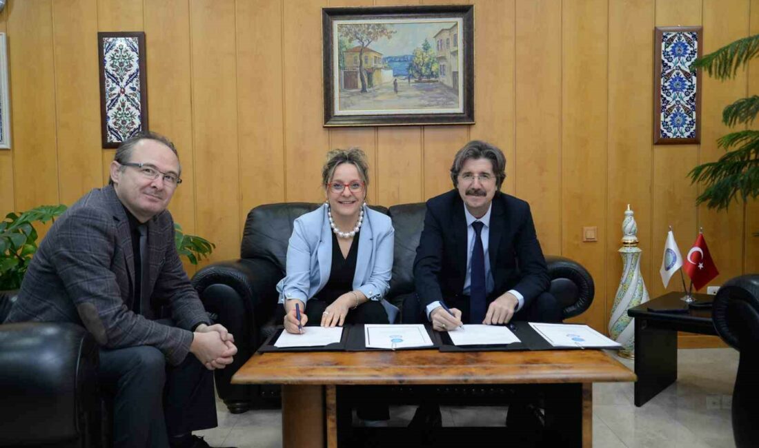 BURSA ULUDAĞ ÜNİVERSİTESİ (BUÜ) SAĞLIK HİZMETLERİ MESLEK YÜKSEKOKULU PROGRAMLARINI SEÇEREK