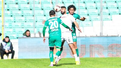 TFF 2. Lig Beyaz Grup ekiplerinden Bursaspor, sahasında konuk ettiği
