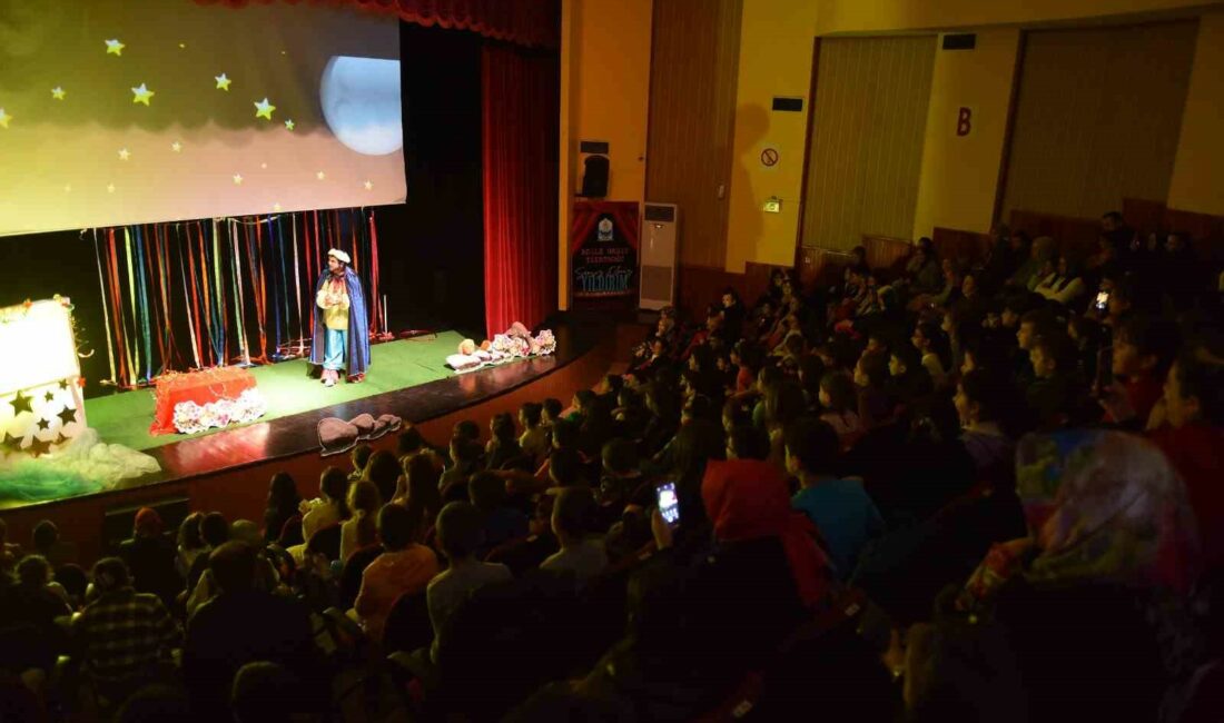 YILDIRIM BELEDİYESİ’NİN DÜZENLEDİĞİ ‘KÜÇÜK PRENS’ ÇOCUK TİYATROSU, YILDIRIMLI MİNİKLERDEN TAM