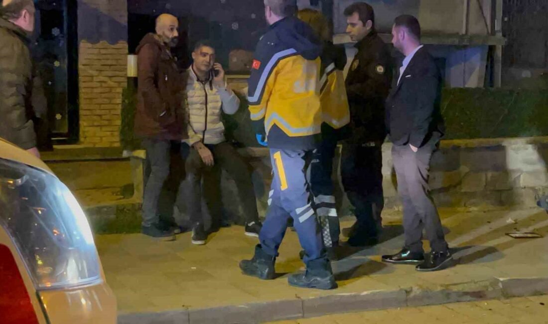 2 gencin yaralandığı kaza aksiyon kamerasında BURSA'NIN İNEGÖL İLÇESİ HAMİDİYE MAHALLESİNDE MEYDANA GELEN KAZADA OTOMOBİL İLE