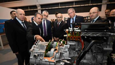 BURSA İŞ DÜNYASINI KÜRESEL EKONOMİDEKİ DÖNÜŞÜME HAZIRLAYAN BURSA TİCARET VE