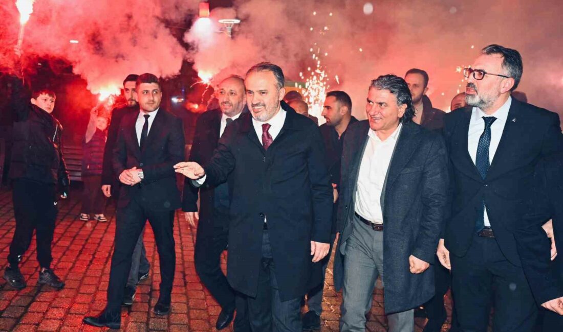 Başkan Aktaş: “Bugünü imar ediyor, geleceği inşa ediyoruz” BURSA BÜYÜKŞEHİR BELEDİYE BAŞKANI ALİNUR AKTAŞ, ULAŞIMDAN KÜLTÜR VE SANATA