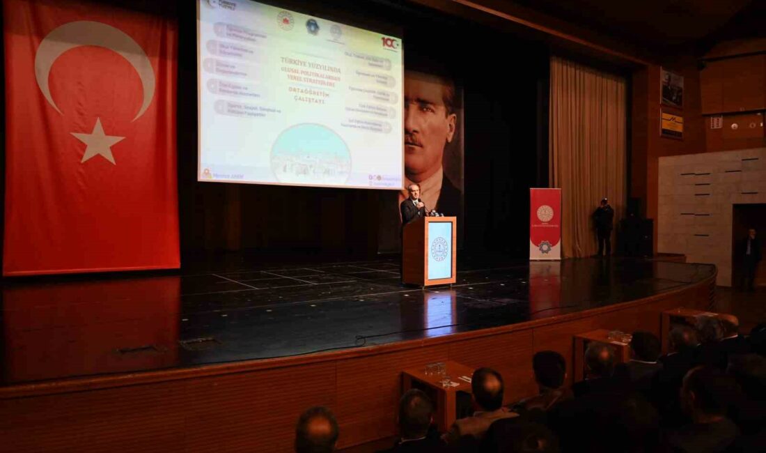 Bursa Büyükşehir Belediyesi, kentteki tüm ortaokul öğrencilerine burs verecek.