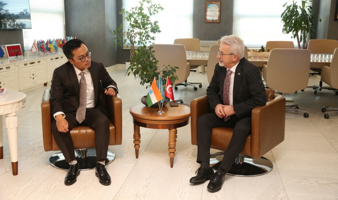 Başkan Erdem Hindistan Başkonsolosu’nu ağırladı GÖREVE YENİ BAŞLAYAN HİNDİSTAN İSTANBUL BAŞKONSOLOSU SHRİ MİJİTO VİNİTO NİLÜFER