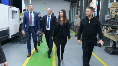 TÜRKİYE'NİN, SANAYİ VE TEKNOLOJİ ALANINDAKİ BAŞARILARINA HAYRANLIKLA TANIKLIK ETTİKLERİNİ BELİRTEN