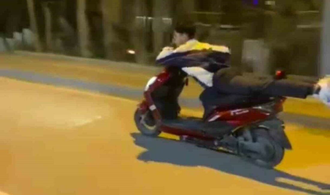Burda’da motosikletin üzerine uzanan genç, canını böyle hiçe saydı BURDA’DA MOTOSİKLETİN ÜZERİNE UZANAN GENÇ, CANINI BÖYLE HİÇE SAYDI