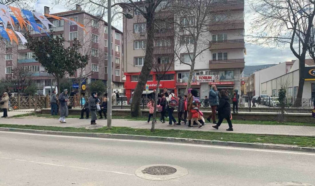 Bursa’da 4.1 büyüklüğündeki deprem korkuttu BURSA’NIN GEMLİK İLÇESİ MERKEZ ÜSSÜNDE 4.1 BÜYÜKLÜĞÜNDEKİ DEPREM KORKUTTU.