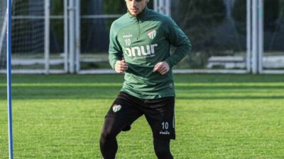 BURSASPOR HAZIRLIKLAR TAM GAZ SÜRÜYOR.