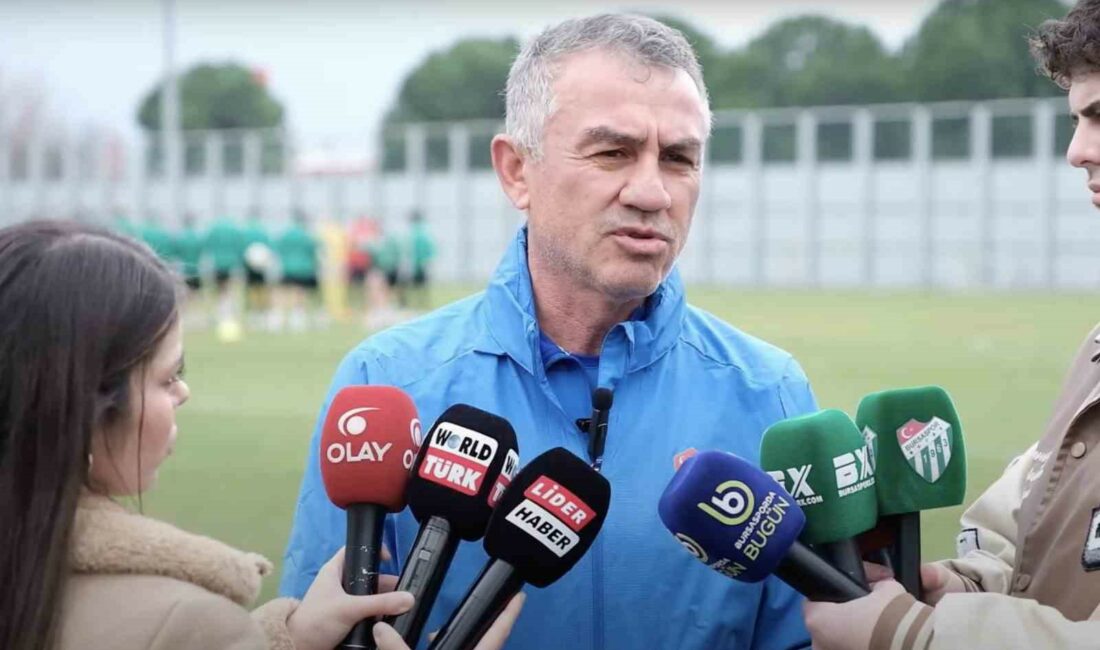 Bursaspor Teknik Direktörü Ümit Şengül: “Ligin son maçına kadar savaşacağız” BURSASPOR TEKNİK DİREKTÖRÜ ÜMİT ŞENGÜL, ÖNEMLİ AÇIKLAMALAR YAPTI.