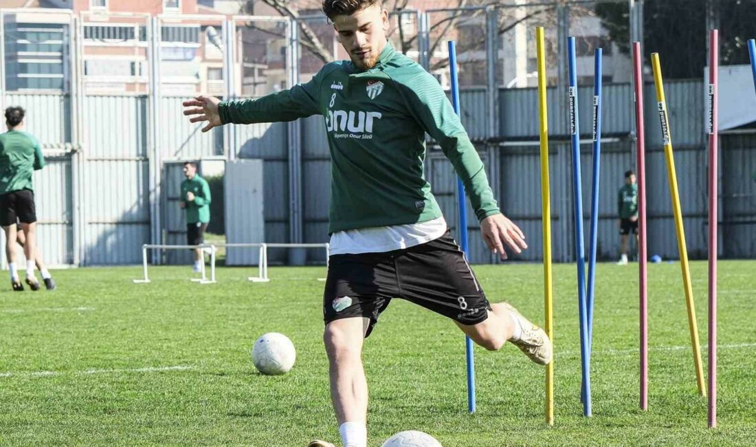 BURSASPOR'DA BUCASPOR 1928 MAÇI HAZIRLIKLARI DEVAM EDİYOR.