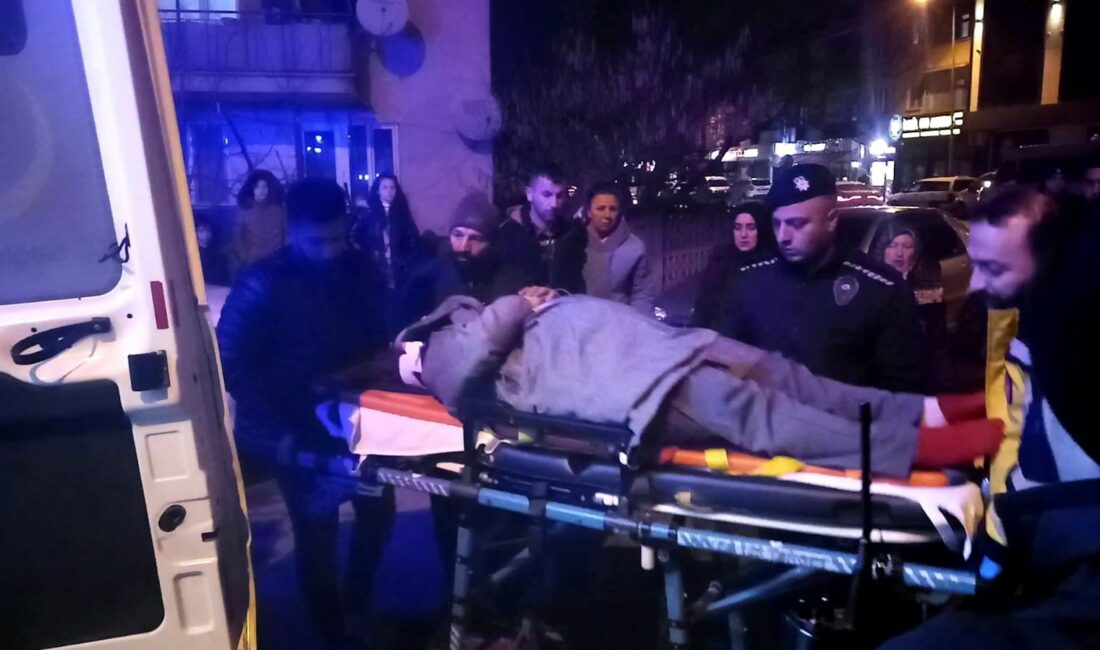 Bursa’nın İnegöl ilçesinde ehliyetsiz sürücü, yolun karşısına geçmeye çalışan yayalara