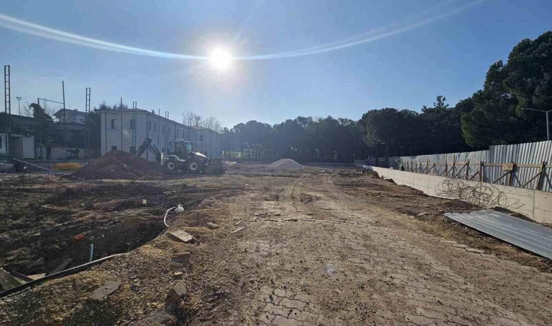 Emek Mahallesi yeni spor tesisine kavuşuyor OSMANGAZİ BELEDİYESİ TARAFINDAN TEMELİ GEÇTİĞİMİZ TEMMUZ AYINDA ATILAN EMEK SPOR