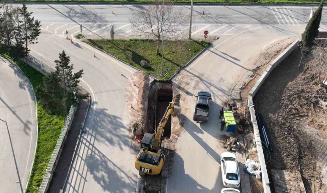 Gemlik’te sele geçit yok BÜYÜKŞEHİR BELEDİYESİ BUSKİ GENEL MÜDÜRLÜĞÜ, GEMLİK’TE İSTANBUL YOLU ÜSTÜNDE KALAN