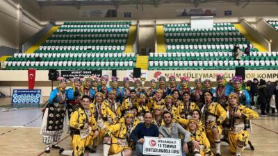 BURSA'DA DÜZENLENEN OKULLAR ARASI HALK OYUNLARI İL YARIŞMASINDA ORHANGAZİ'Yİ TEMSİL