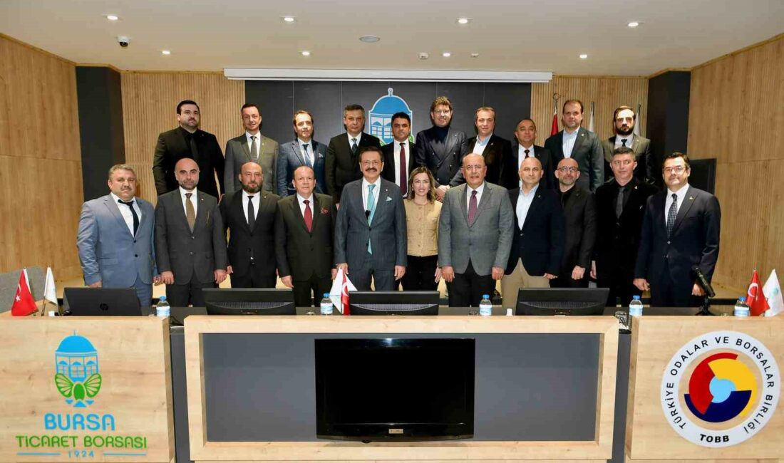 Hisarcıklıoğlu: “Bursa Ticaret Borsası, Türkiye ekonomisine önemli katkılar sağlıyor” BURSA TİCARET BORSASI’NI ZİYARET EDEREK, MECLİS ÜYELERİ İLE BİR ARAYA