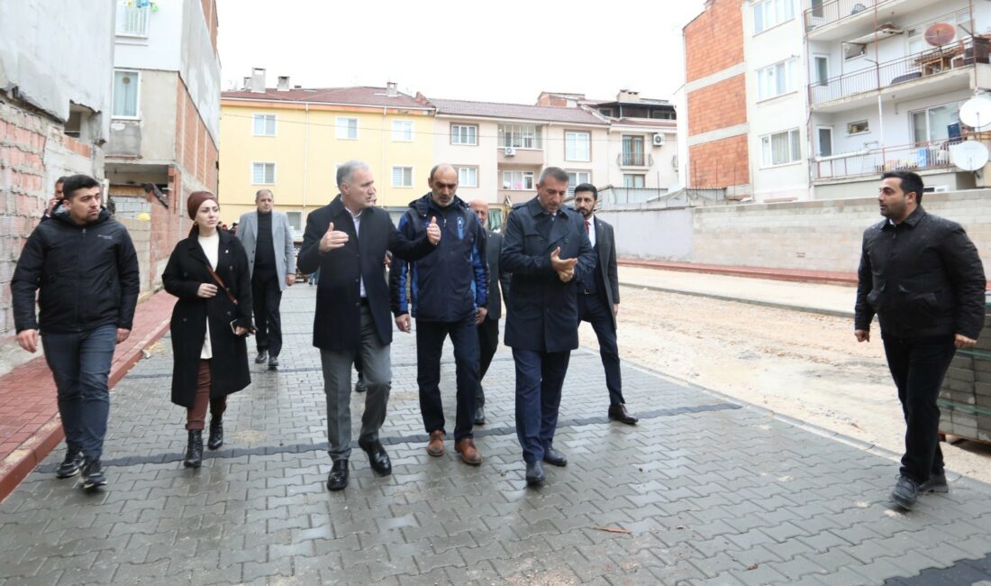 İnegöl’de mahalle otoparkları merkeze nefes aldırıyor ŞEHRİN KONUT VE TRAFİK SIKIŞIKLIĞININ YÜKSEK OLDUĞU NOKTALARA KAMULAŞTIRMALARLA MÜDAHALE