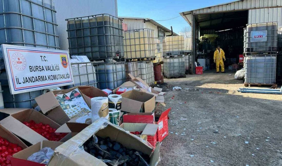 Bursa’da kaçak akaryakıt operasyonu Bursa’da gerçekleştirilen operasyonda, çok miktarda kaçak akaryakıt ele geçirildi.