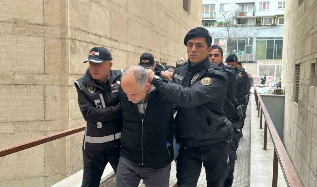 Bursa’da çete şüphelileri adliyeye sevk edildi Liderliğini Bülent Çetkin, Osman Deliçay ve firari Muhammet Tayyar Türkeş’in