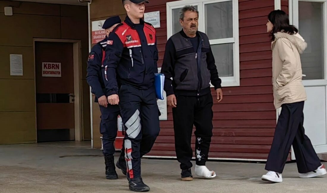 Bursa’da trafik kazasında ölen kişi defnedildi Bursa’nın İnegöl ilçesinde meydana gelen trafik kazasında ölen Mert Aydemir,