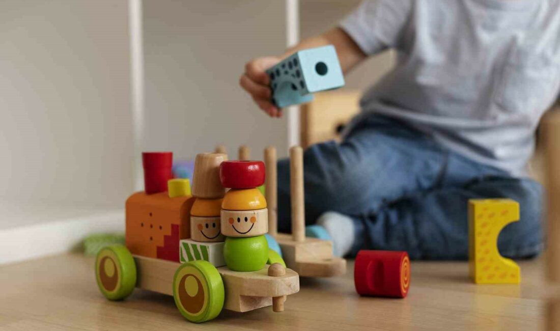 Özhan’ın kitap ve oyuncak kampanyası büyüyor BURSA’DAKİ YEREL MARKET ZİNCİRİNİN 50 MAĞAZASINDA OLUŞTURULAN KUMBARALARDA BİRİKEN KİTAP