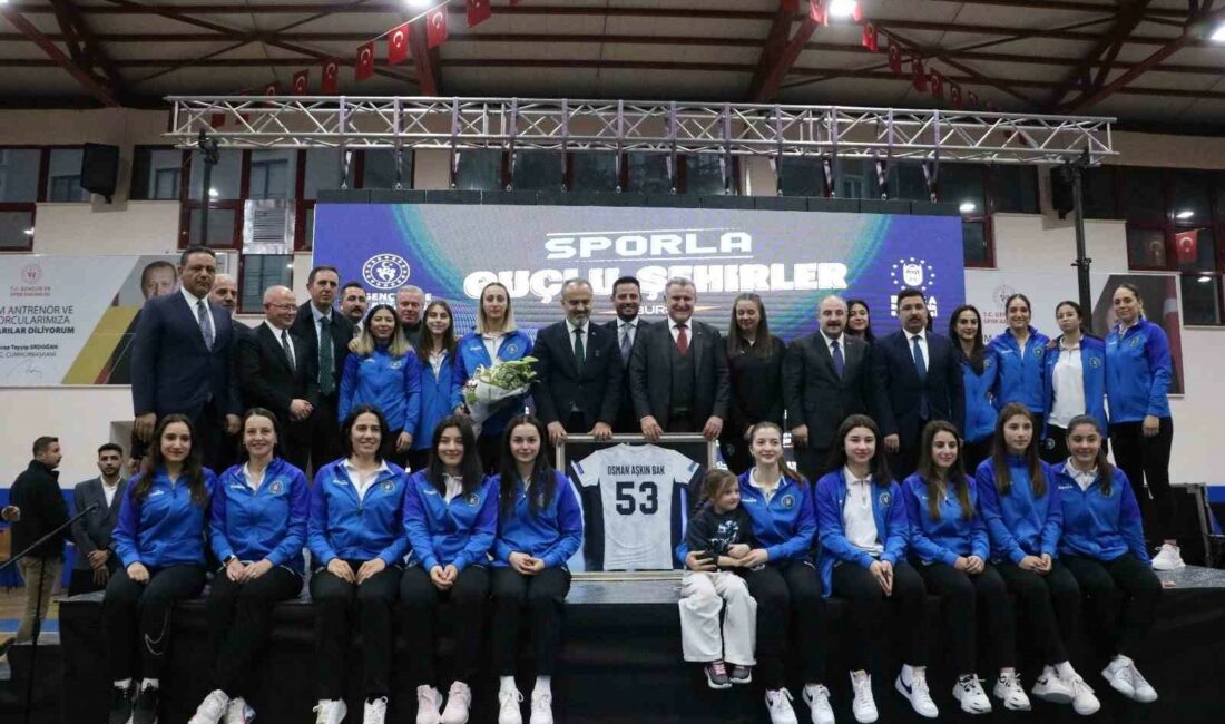 Mudanya spor yatırımına doyacak GENÇLİK VE SPOR BAKANI OSMAN AŞKIN BAK'IN KATILIMIYLA GERÇEKLEŞTİRİLEN SPORCU
