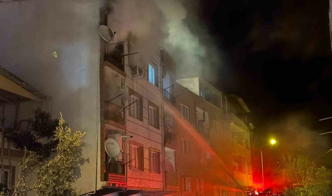 BURSA’NIN MUDANYA İLÇESİNDE 4 KATLI BİNANIN EN ÜST KATINDA ÇIKAN