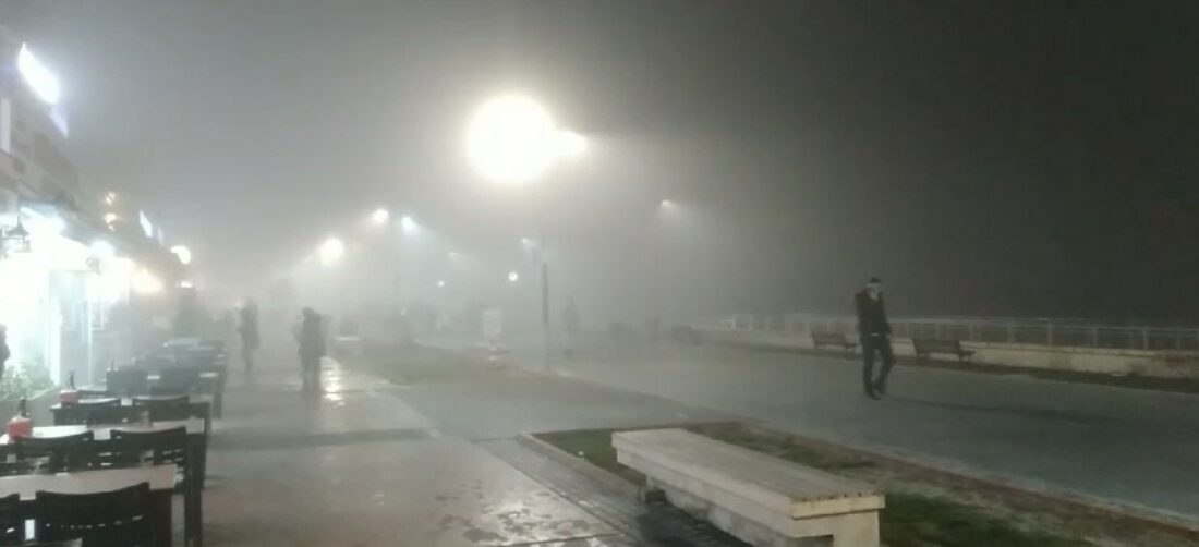 Mudanya’da yoğun sis etkili oldu, göz gözü görmez hale geldi MUDANYA’DA YOĞUN SİS ETKİLİ OLDU, GÖZ GÖZÜ GÖRMEZ HALE GELDİ